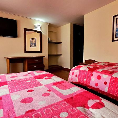 Hotel Santa Isabel 2 伊皮亚莱斯 外观 照片
