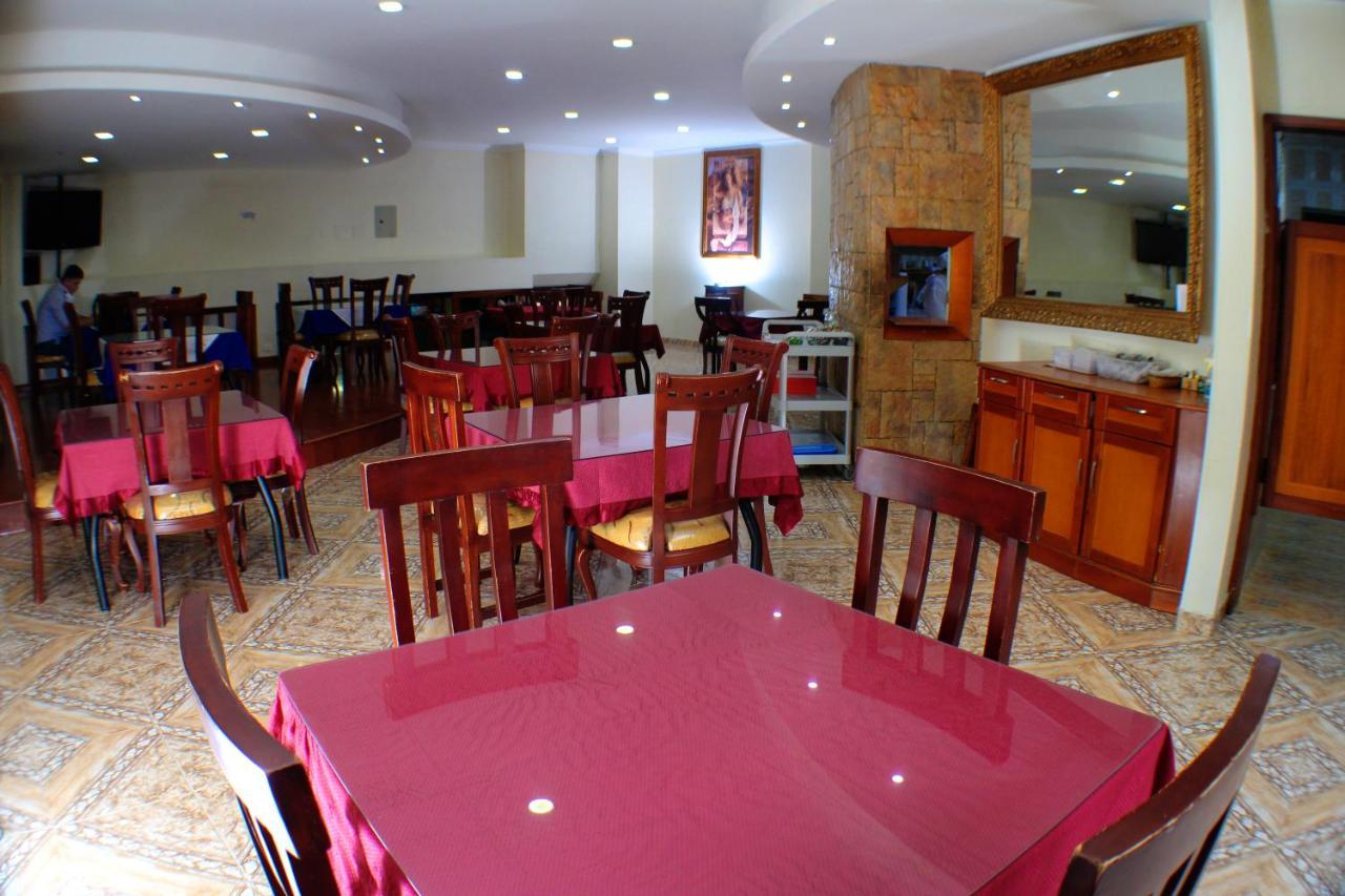 Hotel Santa Isabel 2 伊皮亚莱斯 外观 照片