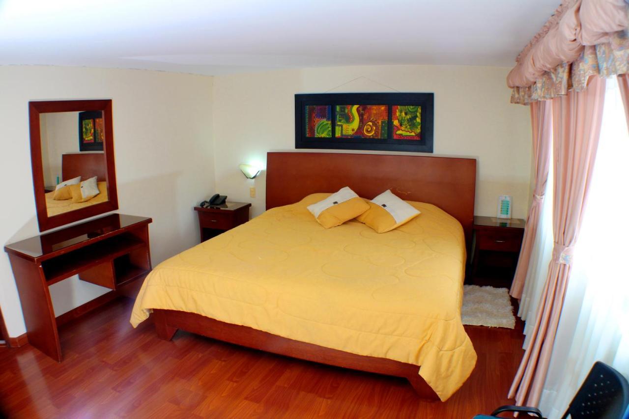 Hotel Santa Isabel 2 伊皮亚莱斯 外观 照片