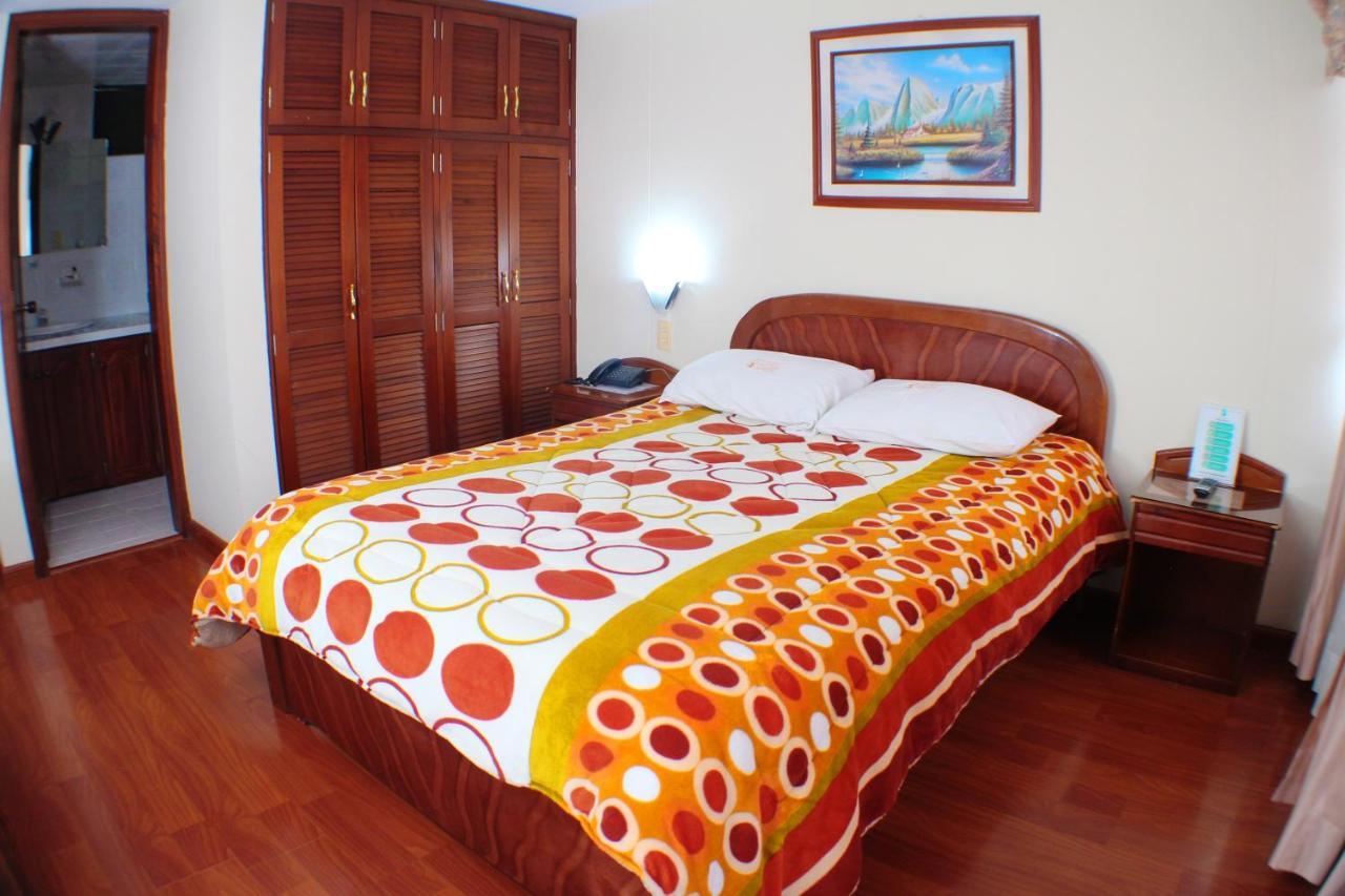 Hotel Santa Isabel 2 伊皮亚莱斯 外观 照片
