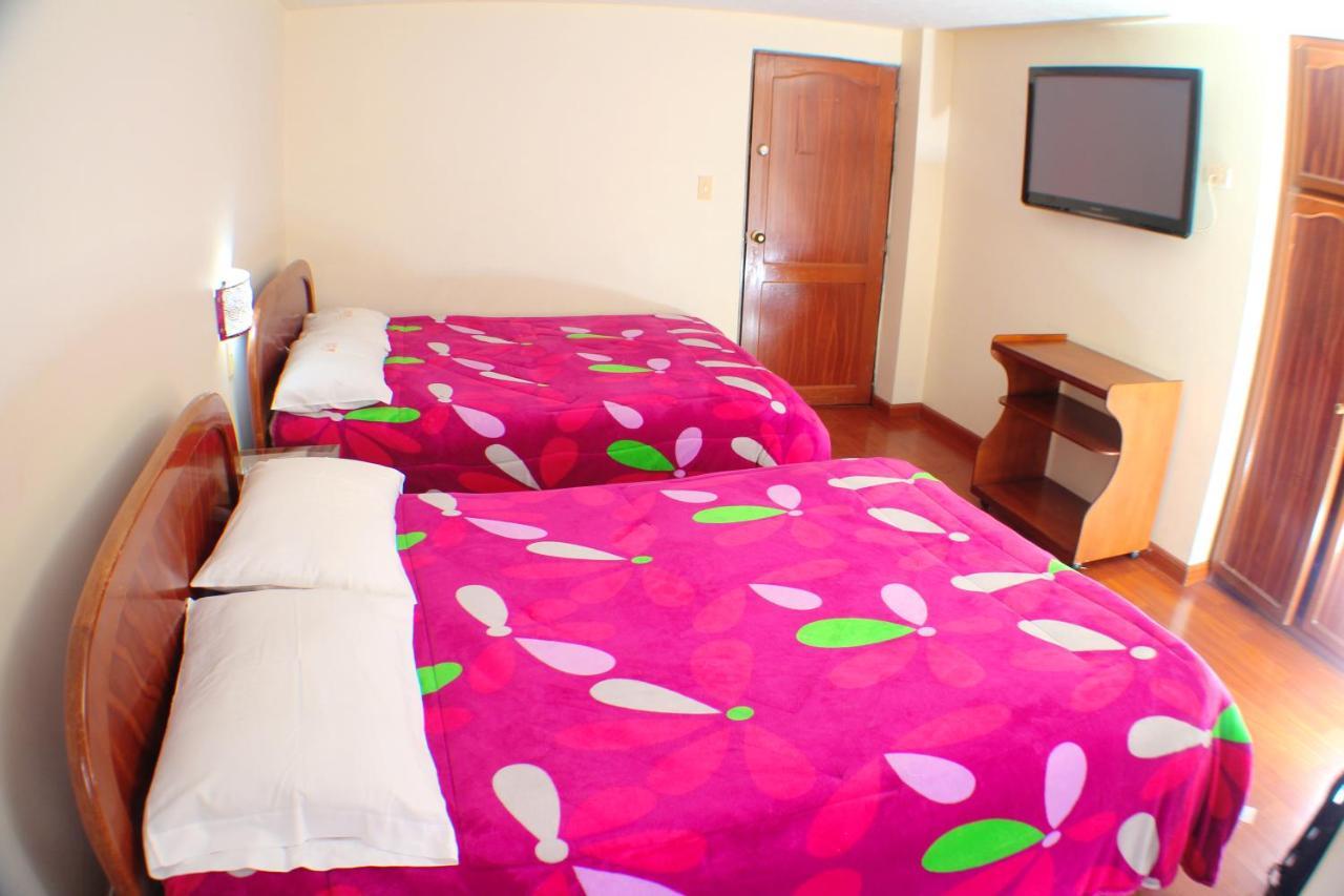 Hotel Santa Isabel 2 伊皮亚莱斯 外观 照片