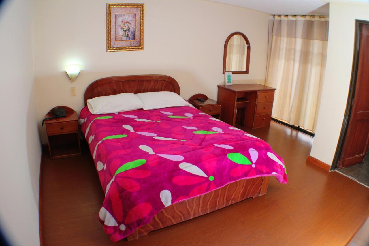 Hotel Santa Isabel 2 伊皮亚莱斯 外观 照片