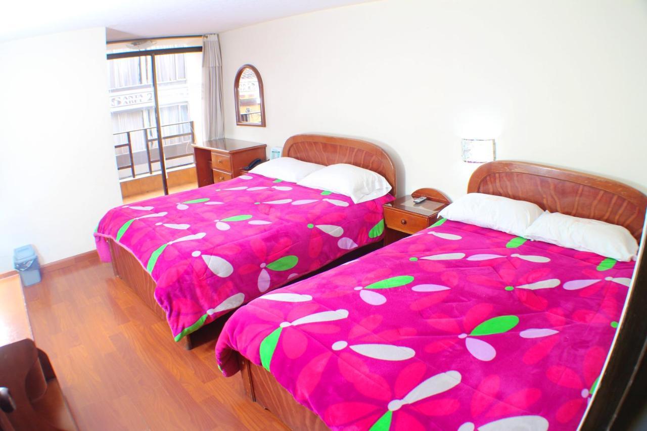 Hotel Santa Isabel 2 伊皮亚莱斯 外观 照片