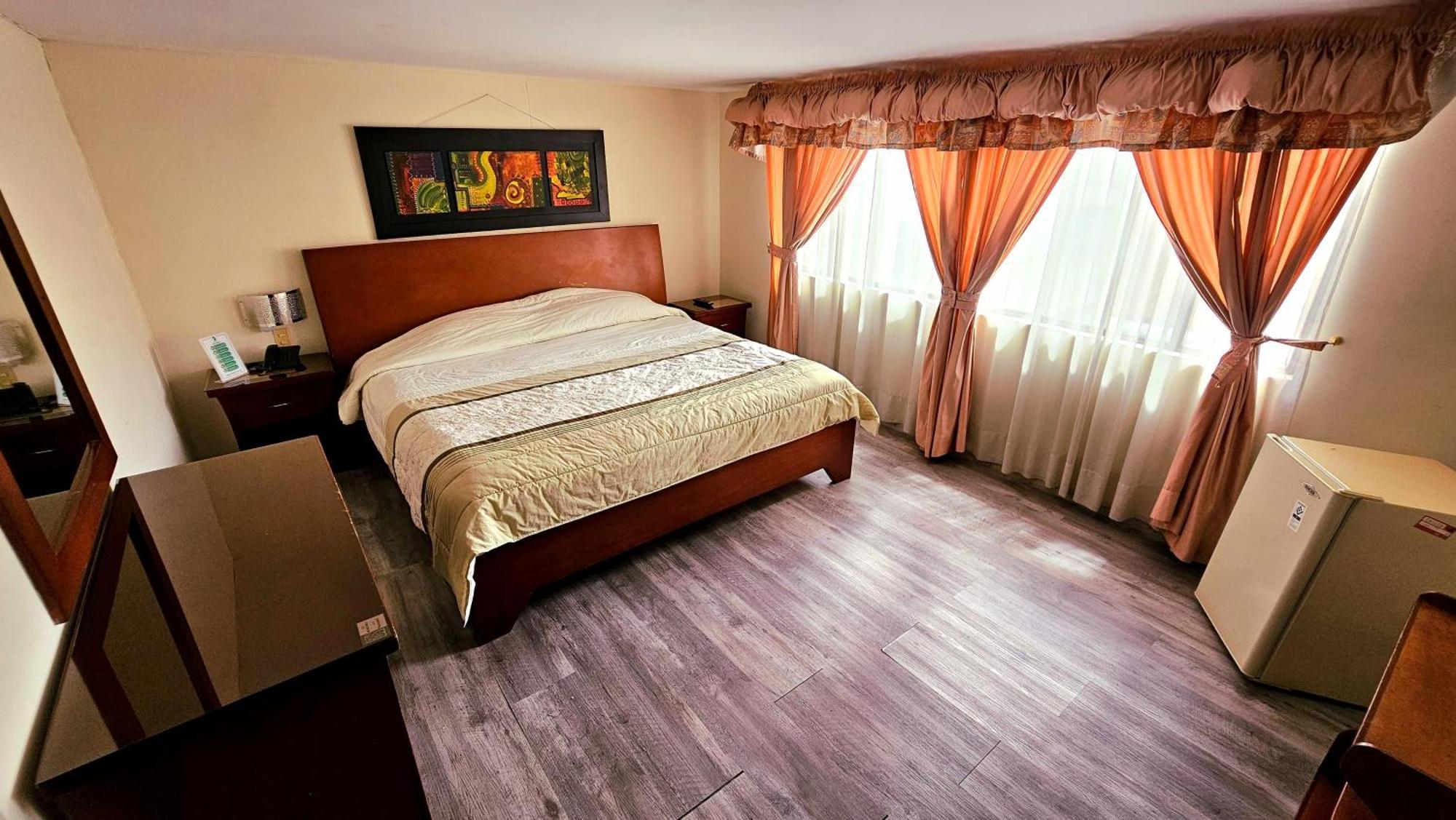 Hotel Santa Isabel 2 伊皮亚莱斯 外观 照片