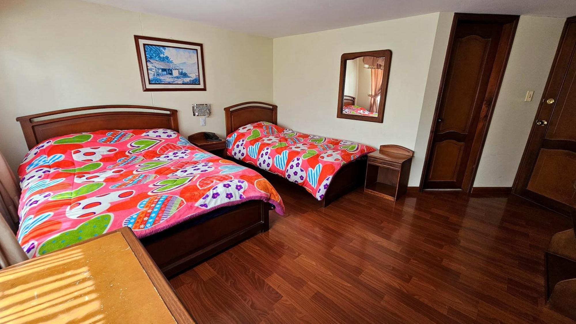 Hotel Santa Isabel 2 伊皮亚莱斯 外观 照片