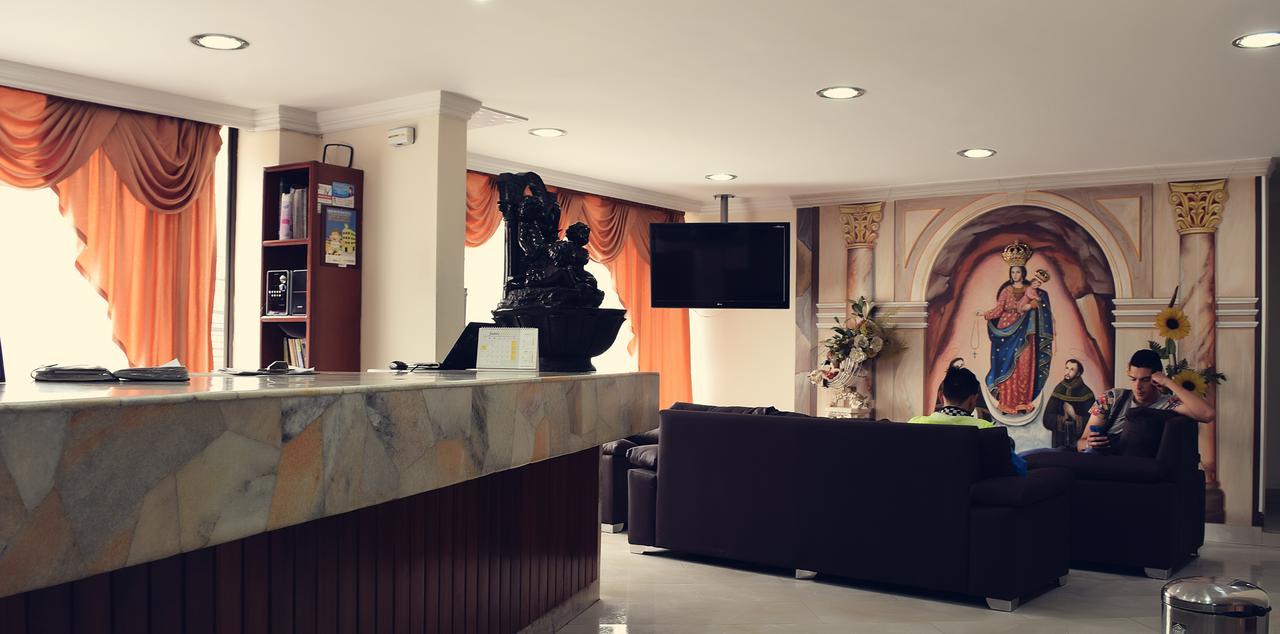 Hotel Santa Isabel 2 伊皮亚莱斯 外观 照片